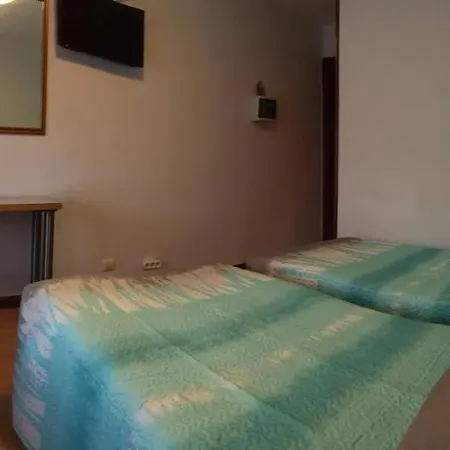 Covadonga 2* Χιχόν